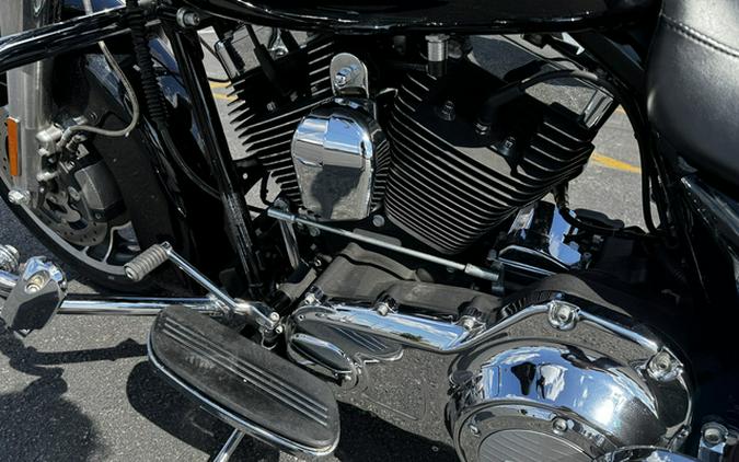 2013 Harley-Davidson Street Glide Base