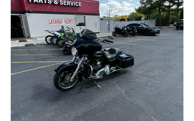 2013 Harley-Davidson® Street Glide Base