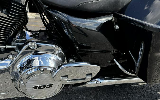 2013 Harley-Davidson Street Glide Base