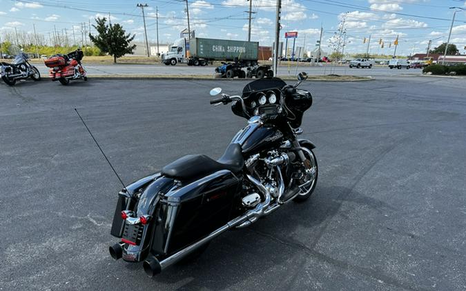 2013 Harley-Davidson Street Glide Base