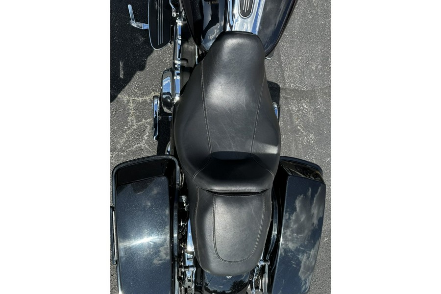 2013 Harley-Davidson® Street Glide Base