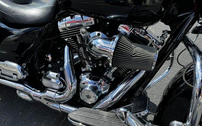 2013 Harley-Davidson Street Glide Base