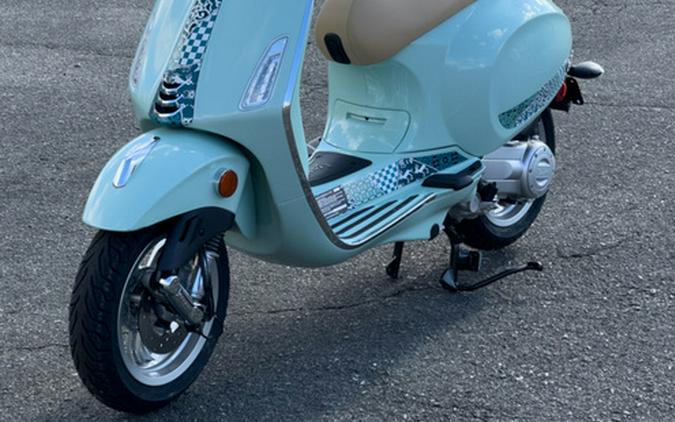 2025 Vespa Primavera 50 Batik