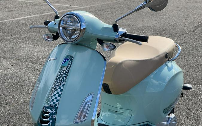 2025 Vespa Primavera 50 Batik