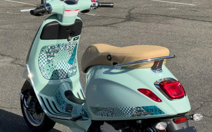 2025 Vespa Primavera 50 Batik