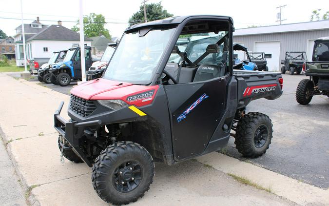 2021 Polaris Industries RANGER 1000 PREMIUM - MATTE SUNSET RED EPS