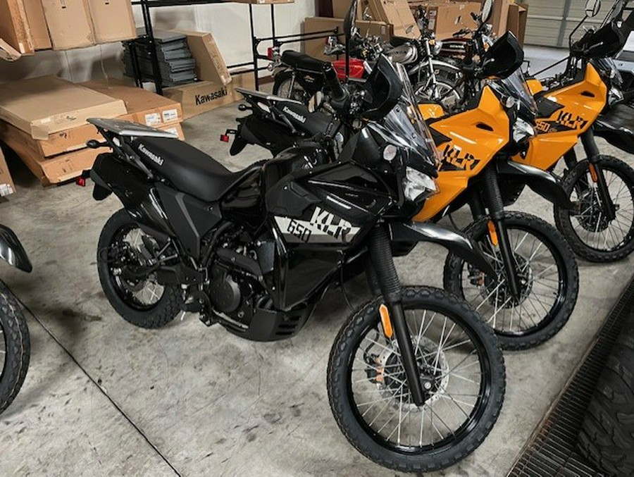 2026 KLR® 650 METALLIC SPARK BLACK - Kawasaki