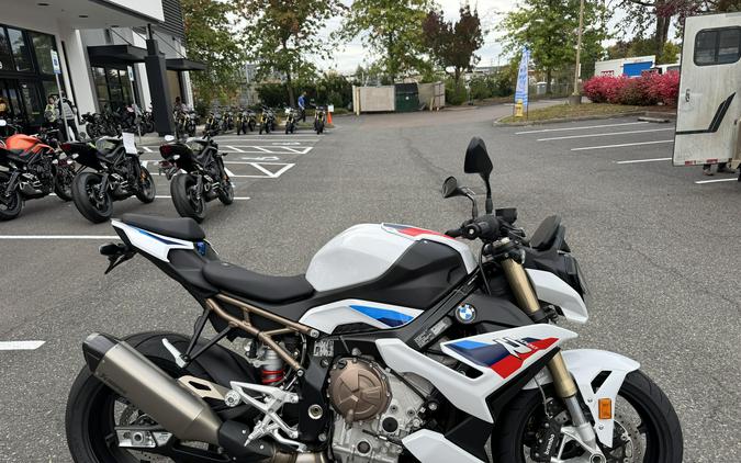 2023 BMW S 1000 R - LIGHT WHITE - SALE PENDING