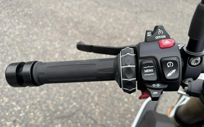 2023 BMW S 1000 R - LIGHT WHITE - SALE PENDING