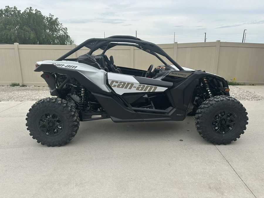 2024 Can-Am Maverick X3 DS Turbo Catalyst Gray