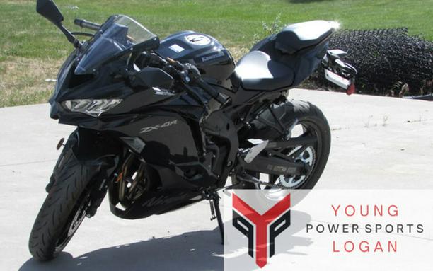 2025 Kawasaki NINJA ZX-4R ABS