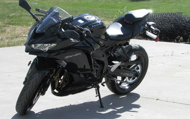 2025 Kawasaki NINJA ZX-4R ABS