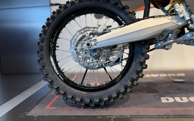 2026 Ducati Desmo450 MX