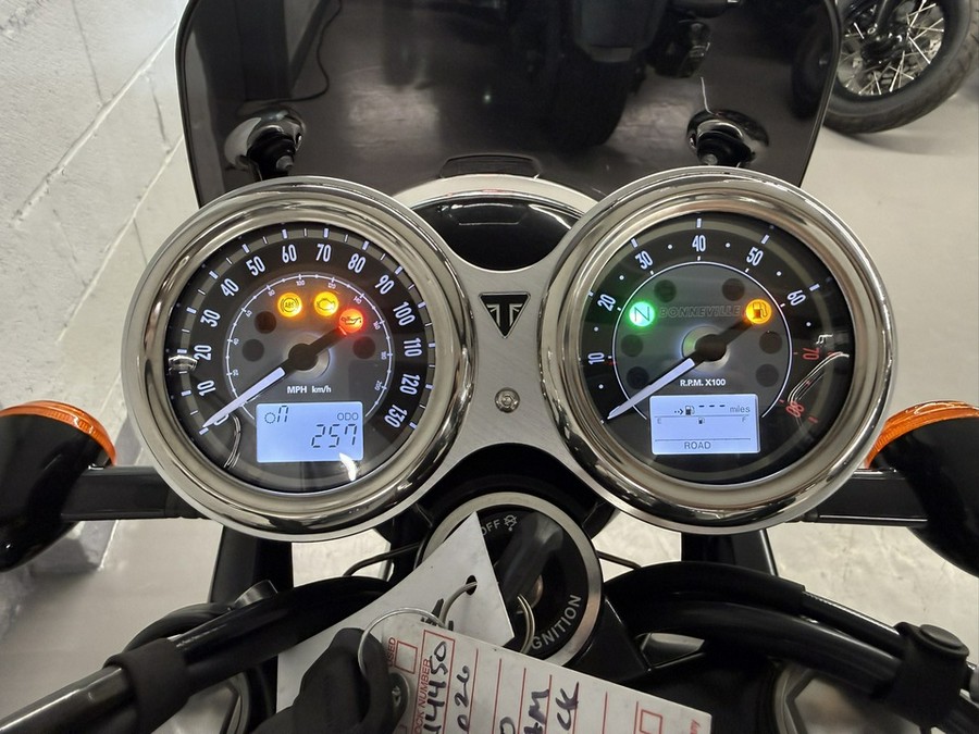 2026 Triumph Bonneville T100