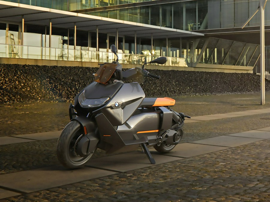 2023 BMW CE 04