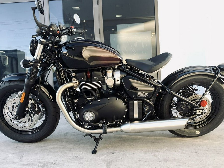 2024 Triumph Bonneville Bobber Stealth Edition