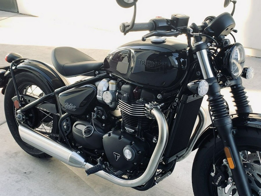 2024 Triumph Bonneville Bobber Stealth Edition