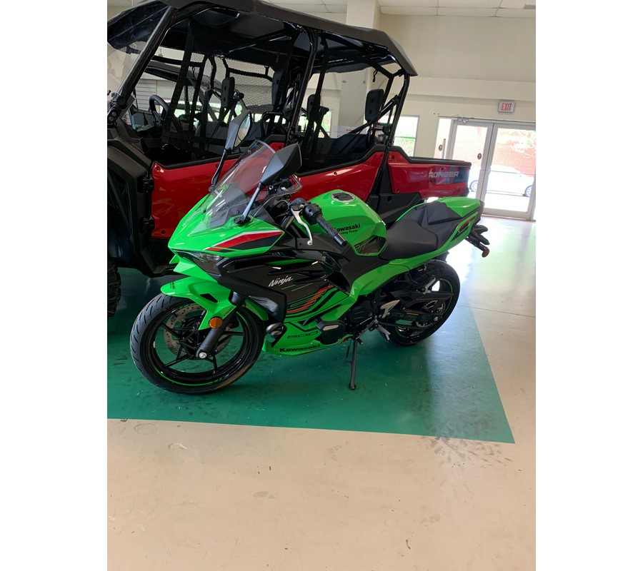 2024 Kawasaki Ninja® 500 KRT Edition SE ABS