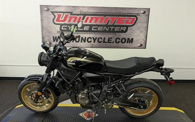 2025 Yamaha XSR700