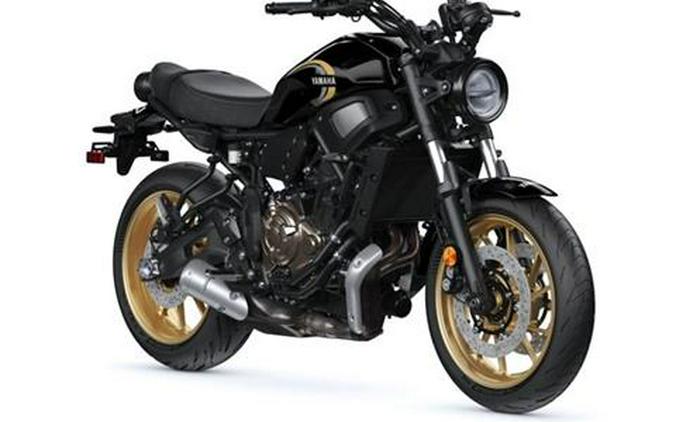 2025 Yamaha XSR700