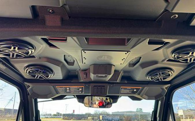 2026 Can-Am Defender MAX Lone Star CAB HD11