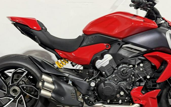 2024 Ducati Diavel V4 Red