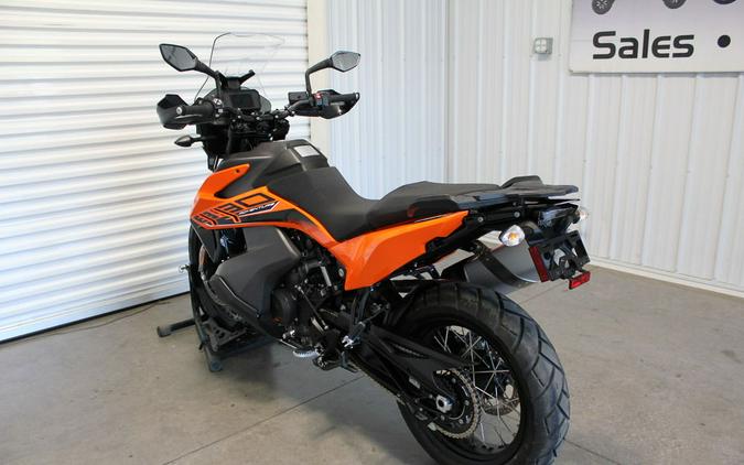 2022 KTM 890 Adventure