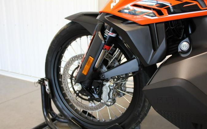 2022 KTM 890 Adventure R