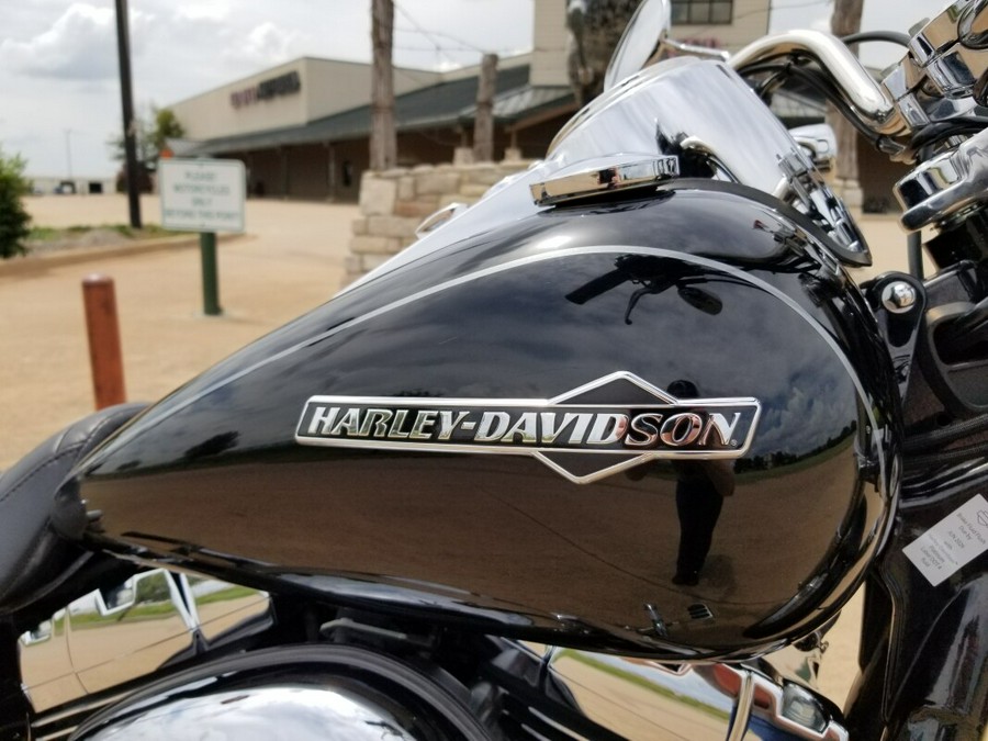 2012 Harley-Davidson Super Glide Custom Vivid Black