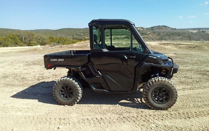 2026 Can-Am Defender XT CAB HD11