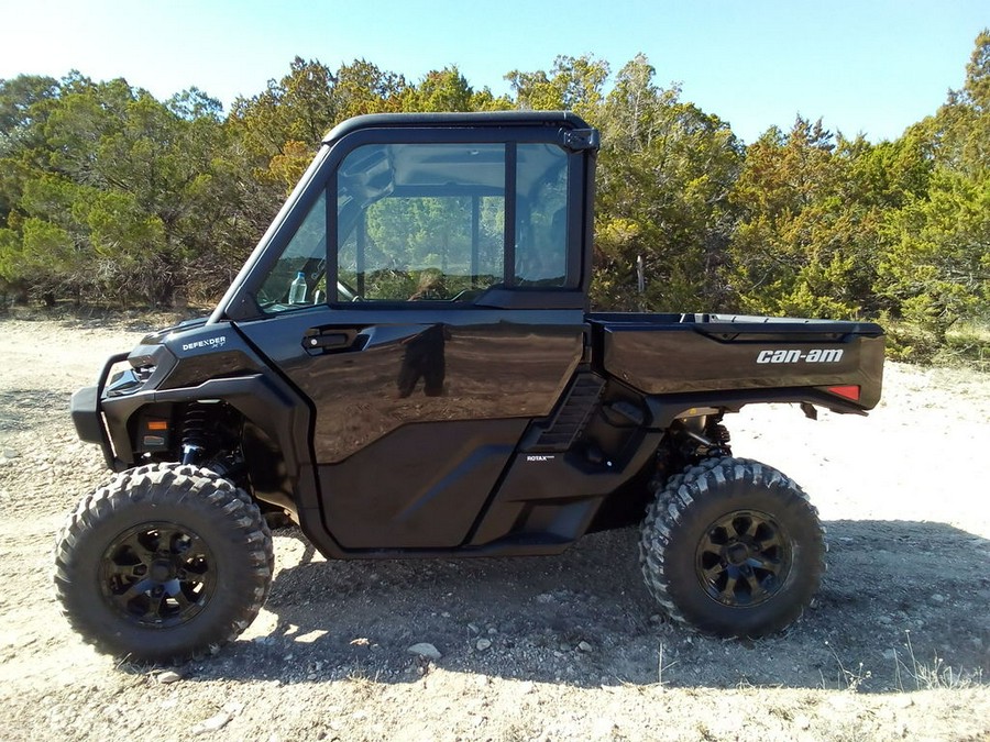 2026 Can-Am Defender XT CAB HD11