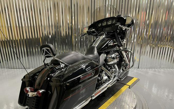 2017 Harley-Davidson Street Glide FLHX