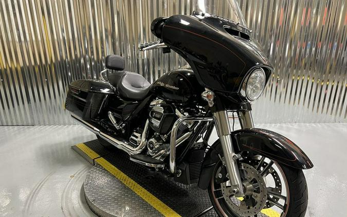 2017 Harley-Davidson Street Glide FLHX