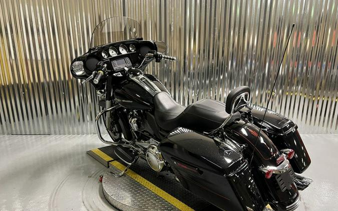 2017 Harley-Davidson Street Glide FLHX