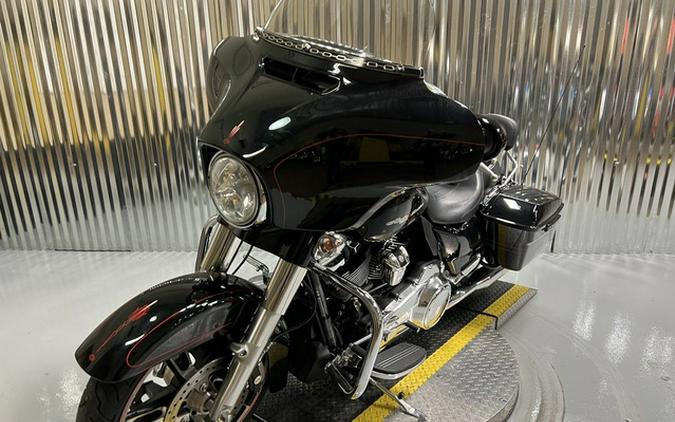 2017 Harley-Davidson Street Glide FLHX