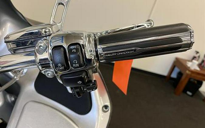 2009 Harley-Davidson CVO™ Road Glide®