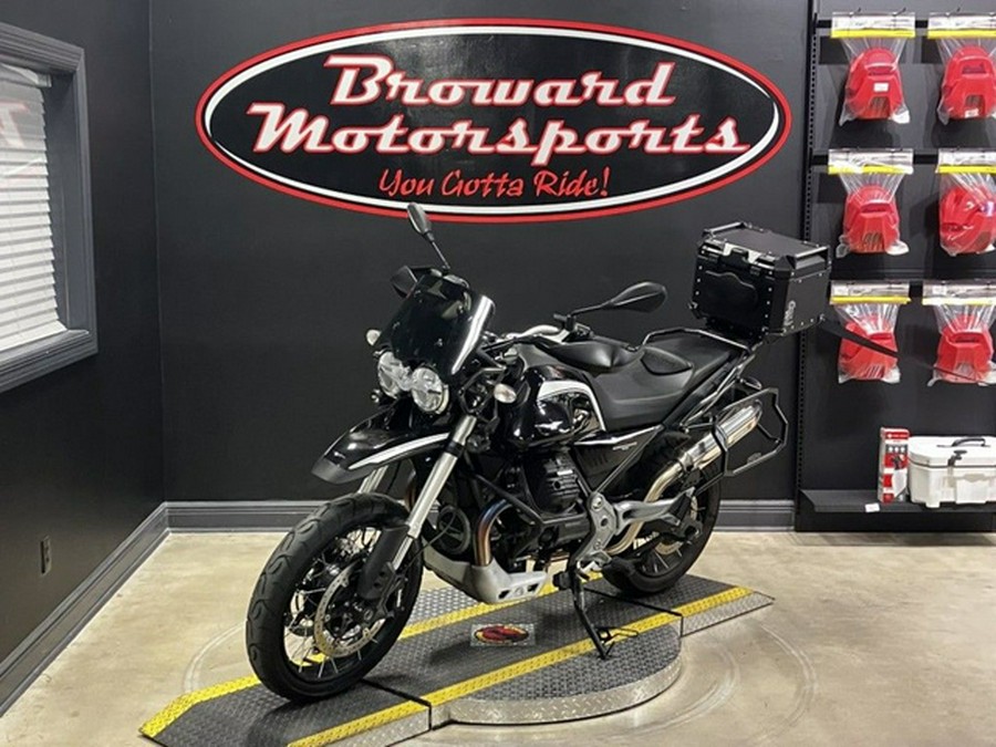 2023 Moto Guzzi V85 TT Guardia dOnore