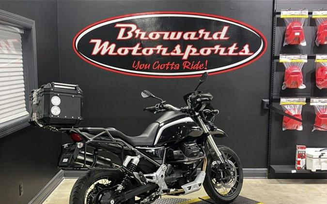 2023 Moto Guzzi V85 TT Guardia dOnore