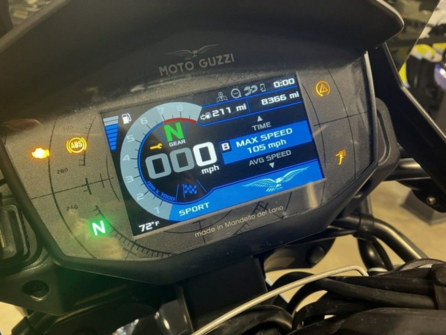 2023 Moto Guzzi V85 TT Guardia dOnore
