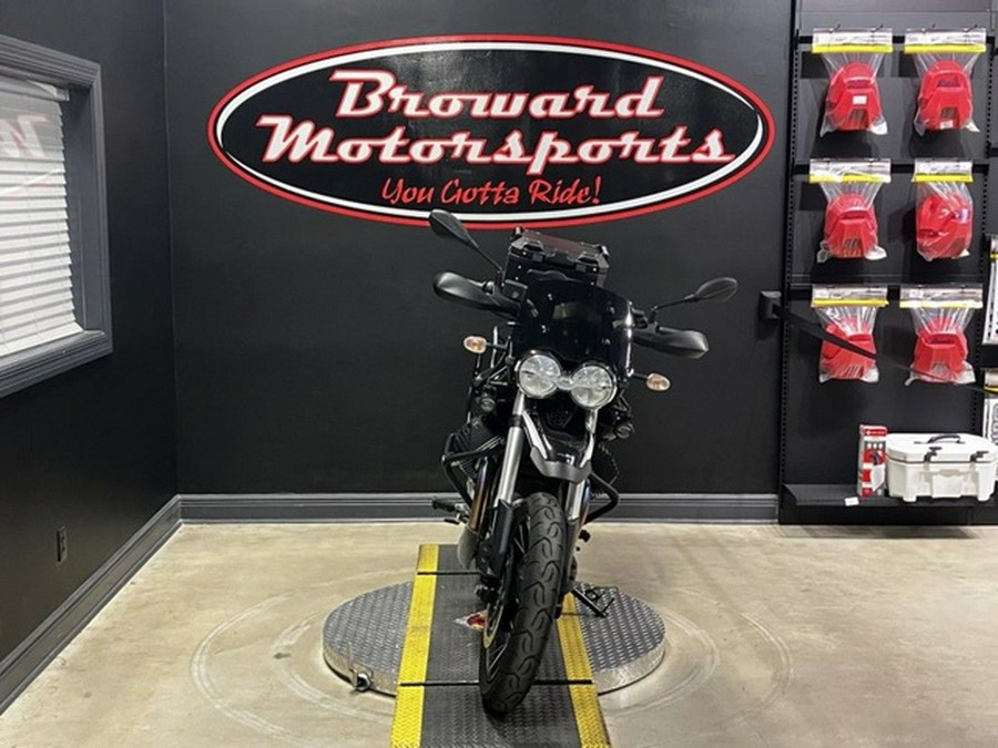 2023 Moto Guzzi V85 TT Guardia dOnore