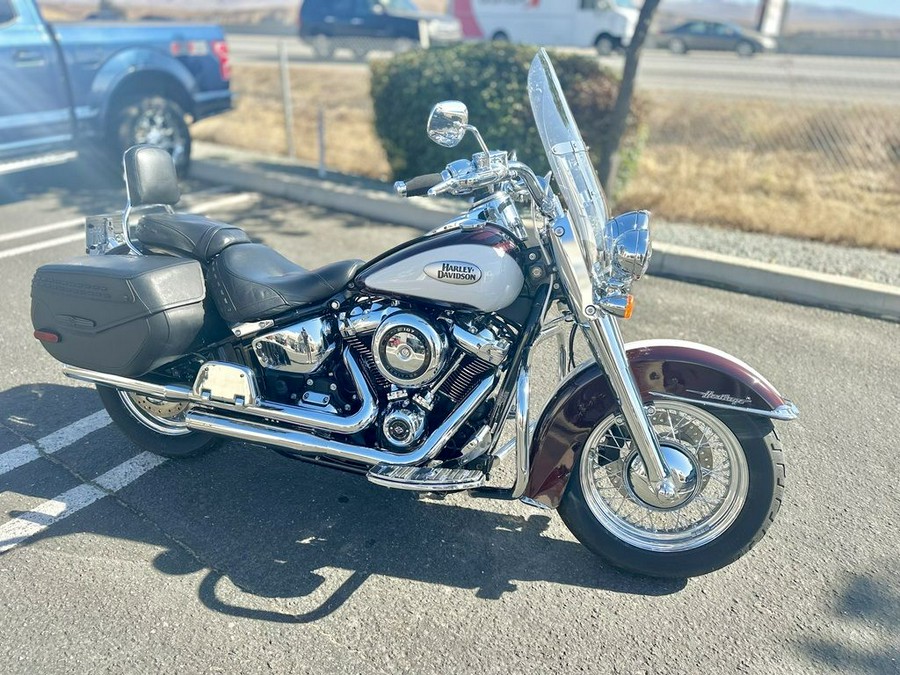 2021 Harley-Davidson® FLHC - Heritage Classic