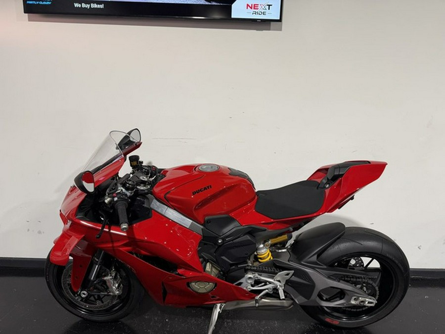 2025 Ducati Panigale V4 Ducati Red