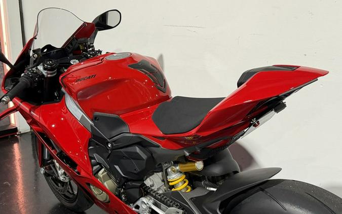 2025 Ducati Panigale V4 Ducati Red