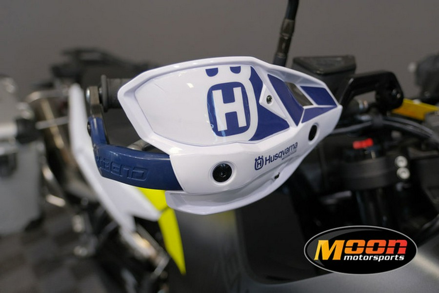 2023 Husqvarna Norden 901