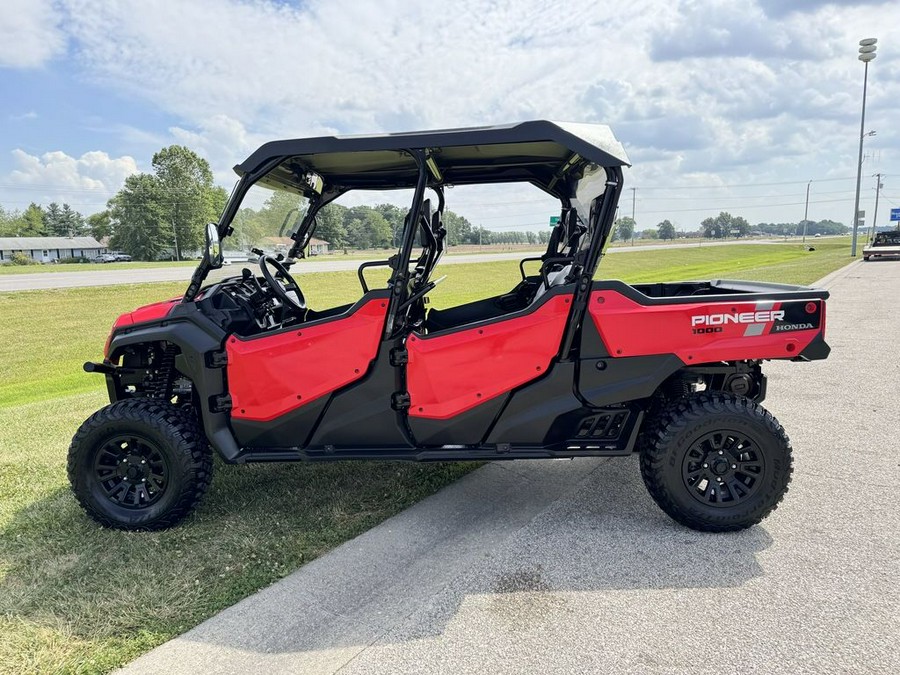 2023 Honda® Pioneer 1000-6 Deluxe Crew