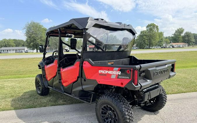 2023 Honda® Pioneer 1000-6 Deluxe Crew