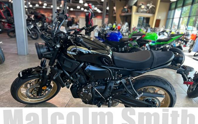 2025 Yamaha XSR 700