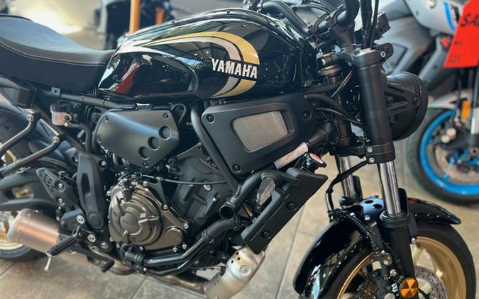2025 Yamaha XSR 700