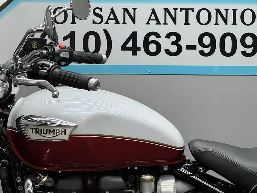 2025 Triumph Bonneville Speedmaster Snowdonia / Cranberry Red