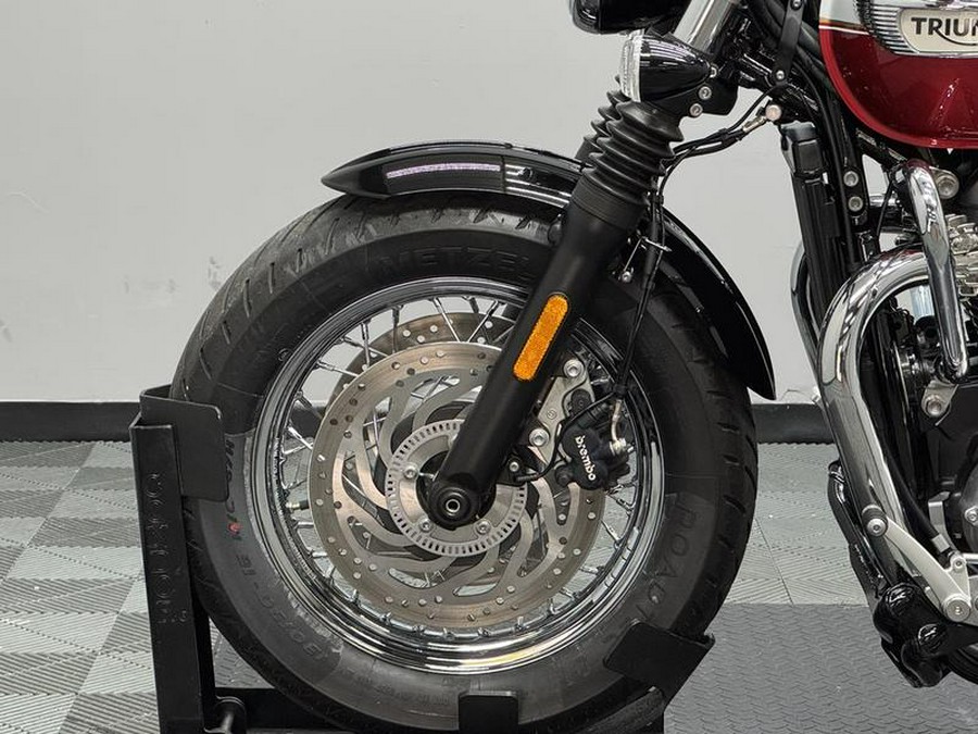 2025 Triumph Bonneville Speedmaster Snowdonia / Cranberry Red
